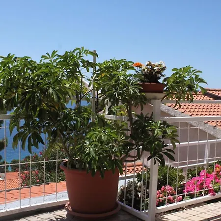 Apartamento With A Parking Space Brela, Makarska - 6747 Brela
