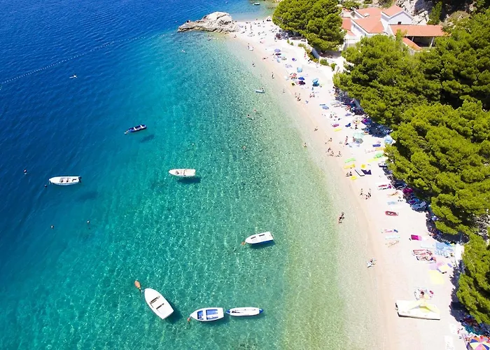 With A Parking Space Brela, Makarska - 6747 Brela