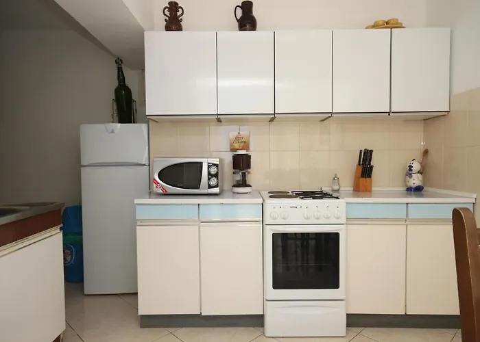 Apartamento With A Parking Space Brela, Makarska - 6747 Brela